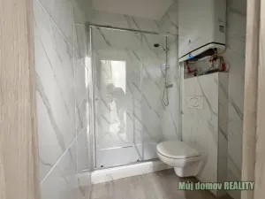 Pronájem bytu 2+kk, Praha - Žižkov, Na Jarově, 35 m2