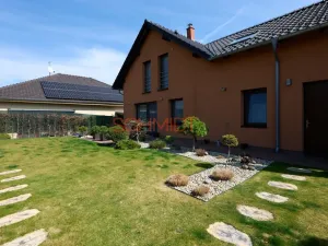 Prodej rodinného domu, Hustopeče, Gen. Peřiny, 201 m2