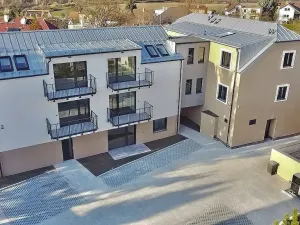 Prodej bytu 5+kk, Praha - Holyně, náměstí Pod lípou, 150 m2