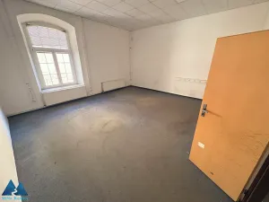 Pronájem skladu, Trutnov, Tovární, 1610 m2