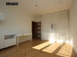 Pronájem bytu 2+1, Praha - Malešice, Troilova, 53 m2