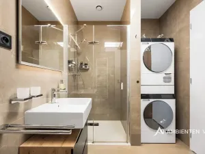 Prodej bytu 2+kk, Praha - Vysočany, Oktábcových, 72 m2