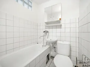 Prodej bytu 1+1, Rybitví, Činžovních domů, 30 m2