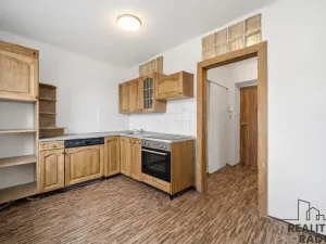 Prodej bytu 1+1, Rybitví, Činžovních domů, 30 m2