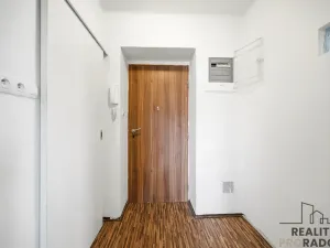 Prodej bytu 1+1, Rybitví, Činžovních domů, 30 m2