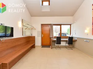 Pronájem bytu 2+kk, Králův Dvůr, Obchodní, 42 m2