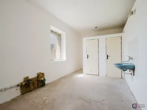 Prodej kanceláře, Hlavečník, 378 m2