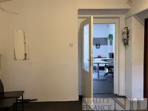 Pronájem obchodního prostoru, Plzeň, Tylova, 55 m2