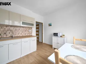 Prodej bytu 1+1, Hradec Králové - Třebeš, Pod Zámečkem, 38 m2