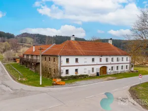 Prodej apartmánu, Malšín - Ostrov, 350 m2