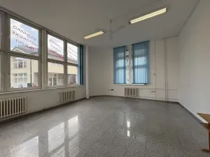 Pronájem kanceláře, Zábřeh, Valová, 34 m2