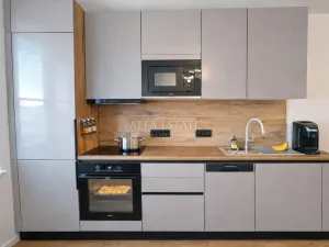 Prodej bytu 3+kk, Karlovy Vary - Drahovice, Východní, 61 m2