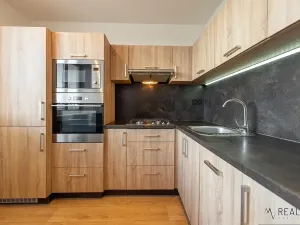 Pronájem bytu 1+1, Ostrava, Varenská, 36 m2