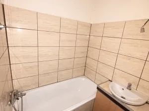 Pronájem bytu 3+1, Tři Sekery, 69 m2