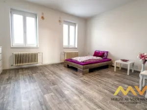 Pronájem bytu 2+1, Hradec Králové, Pospíšilova, 79 m2