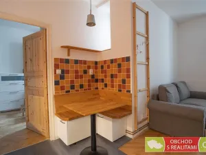 Prodej bytu 2+kk, Praha, U Uranie, 36 m2