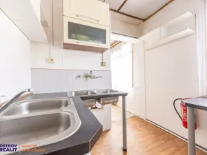 Prodej obchodního prostoru, Jedlí, 86 m2