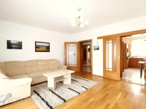 Pronájem bytu 3+1, Zastávka, Čapkova, 95 m2