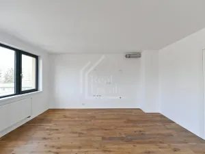 Prodej bytu 2+kk, Praha - Vysočany, V Předním Hloubětíně, 64 m2