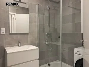 Pronájem bytu 1+kk, Praha - Modřany, Zlochova, 49 m2