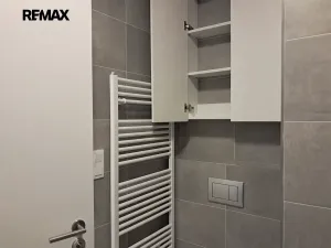 Pronájem bytu 1+kk, Praha - Modřany, Zlochova, 49 m2