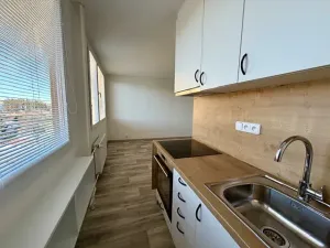 Pronájem bytu 1+kk, Kladno, Plzeňská, 27 m2