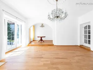 Pronájem vily, Praha - Suchdol, Havraní, 350 m2