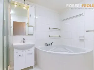 Pronájem bytu 3+kk, Praha - Řepy, Nevanova, 71 m2