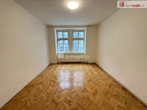 Pronájem bytu 2+kk, Praha - Smíchov, Drtinova, 35 m2