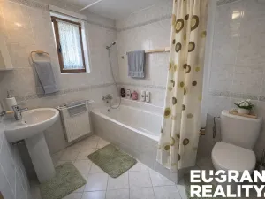 Prodej rodinného domu, Nový Bor - Janov, 219 m2