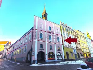 Pronájem obchodního prostoru, Jindřichův Hradec - Jindřichův Hradec I, nám. Míru, 525 m2