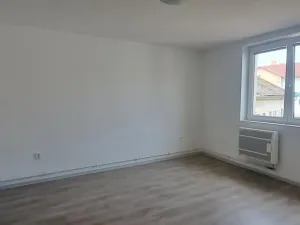 Pronájem bytu 2+1, Jihlava, Pávovská, 60 m2