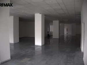 Pronájem obchodního prostoru, Třebíč - Vnitřní Město, Karlovo nám., 325 m2