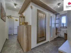 Prodej bytu 2+1, Plzeň, Chválenická, 69 m2