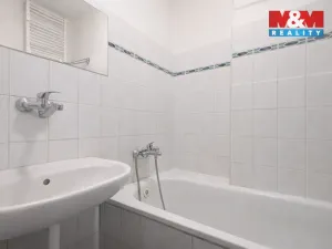 Prodej bytu 2+1, Praha, K louži, 46 m2