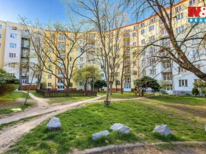 Prodej bytu 2+1, Praha, K louži, 46 m2