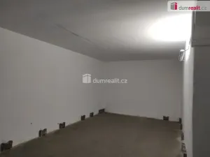 Pronájem komerční nemovitosti, Opava - Předměstí, Vančurova, 500 m2