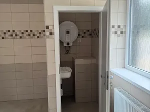 Pronájem skladu, Ostrov, 800 m2