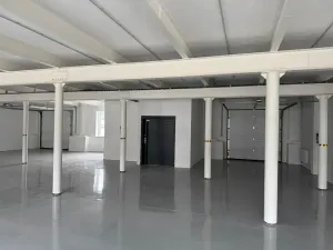 Pronájem skladu, Ostrov, 150 m2