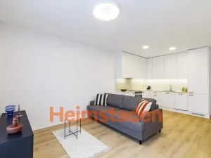 Pronájem bytu 2+kk, Praha - Holešovice, U Pergamenky, 59 m2