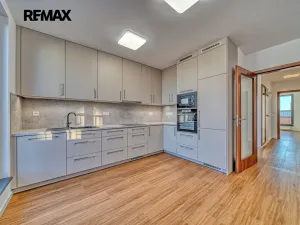 Pronájem bytu 2+kk, Kolín, Janovická, 61 m2
