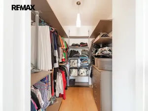 Pronájem rodinného domu, Praha - Dejvice, V Šáreckém údolí, 201 m2