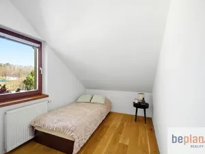 Prodej rodinného domu, Kamenice, Lomená, 161 m2