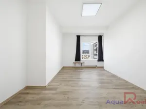 Pronájem bytu 3+kk, Karlovy Vary, Dubová, 83 m2