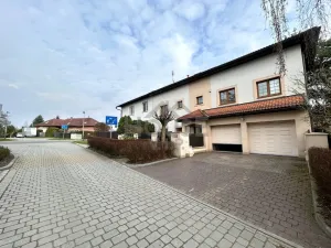 Prodej rodinného domu, Praha - Dolní Počernice, Listopadová, 320 m2