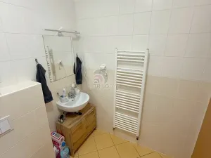 Pronájem bytu 2+kk, Praha - Hloubětín, Slévačská, 46 m2