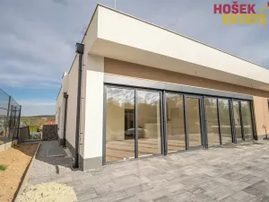 Prodej rodinného domu, Holubice, 197 m2