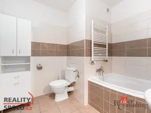 Pronájem bytu 2+kk, Liberec - Liberec VI-Rochlice, Nádvorní, 56 m2