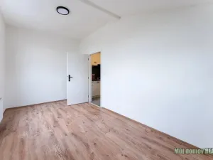 Pronájem bytu 2+1, Praha - Břevnov, Na břevnovské pláni, 30 m2