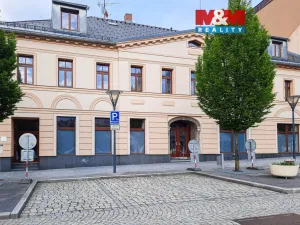Pronájem obchodního prostoru, Jeseník, Masarykovo nám., 335 m2